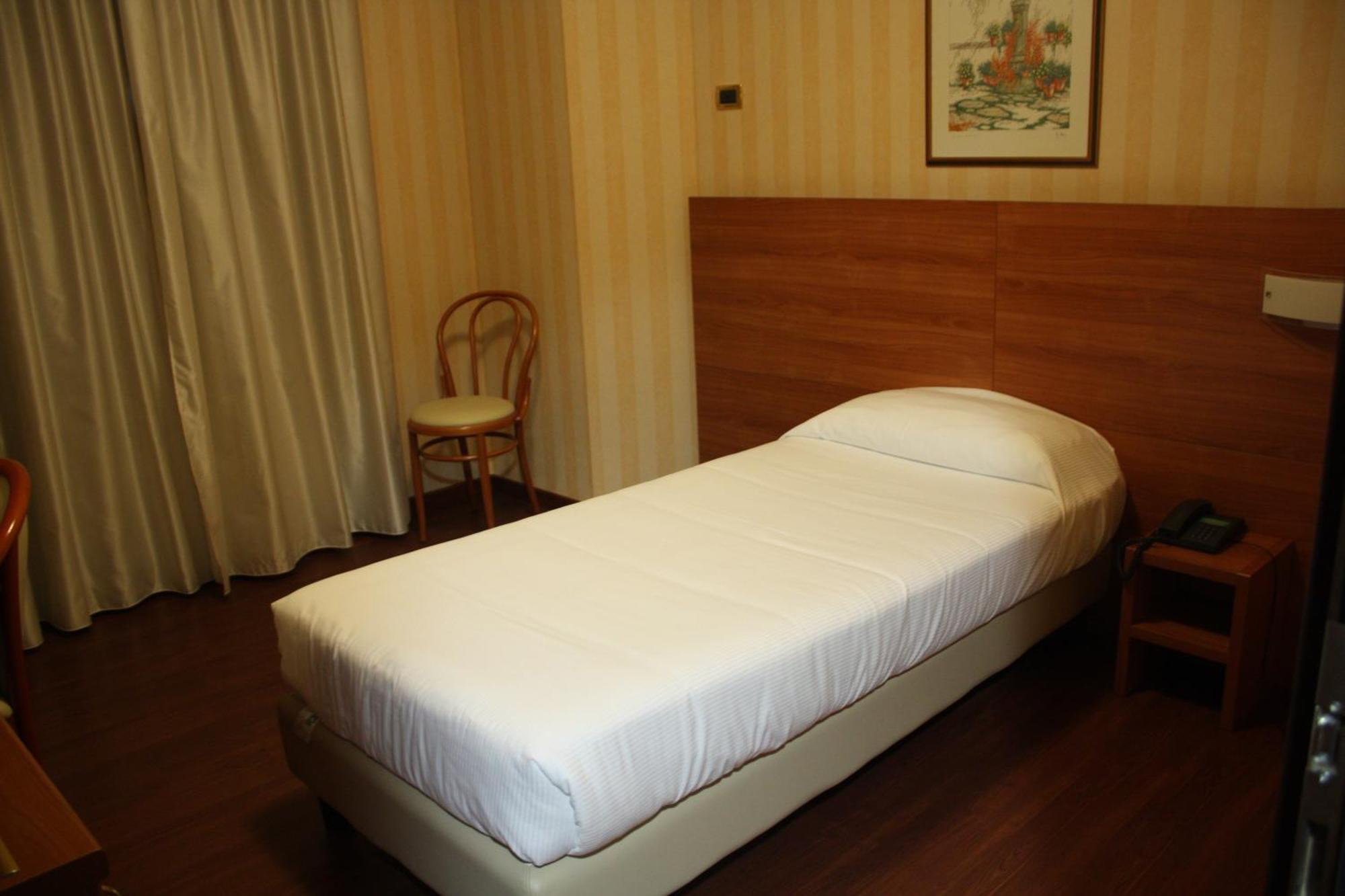 Hotel 2c 3*