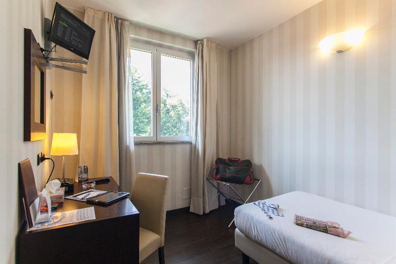 2c Hotel Legnano