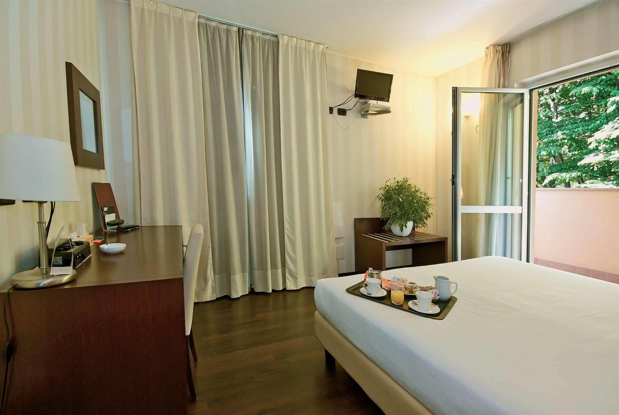 Hotel 2c 3*