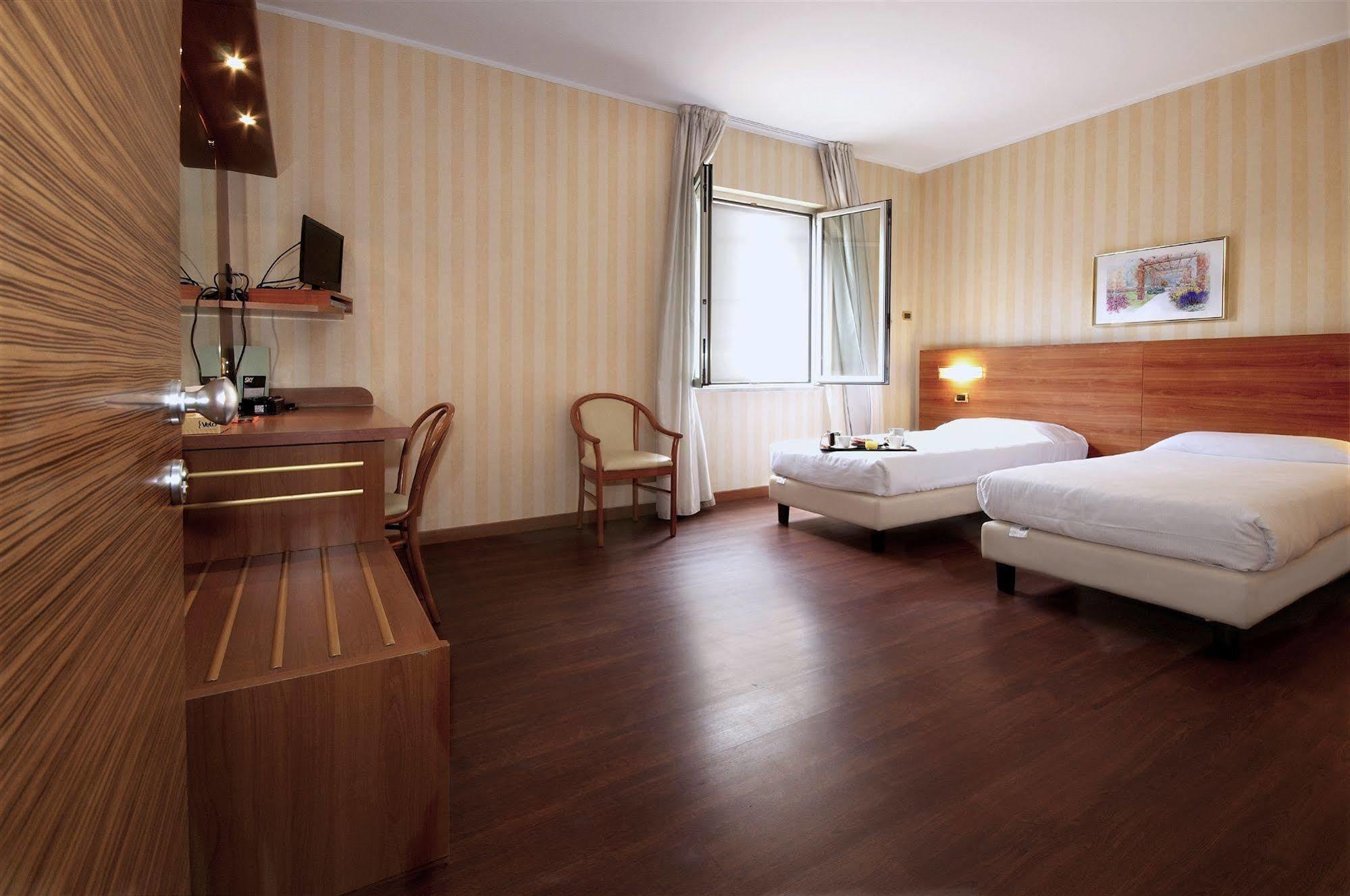 Hotel 2c