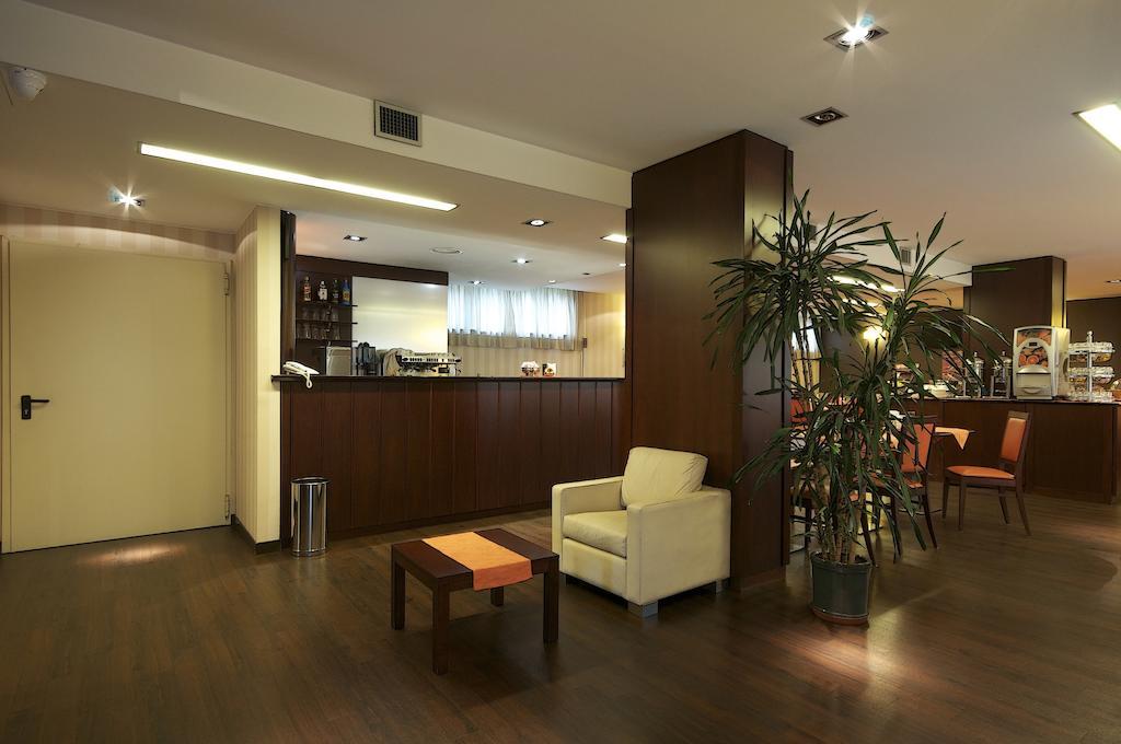 Hotel 2c 3*